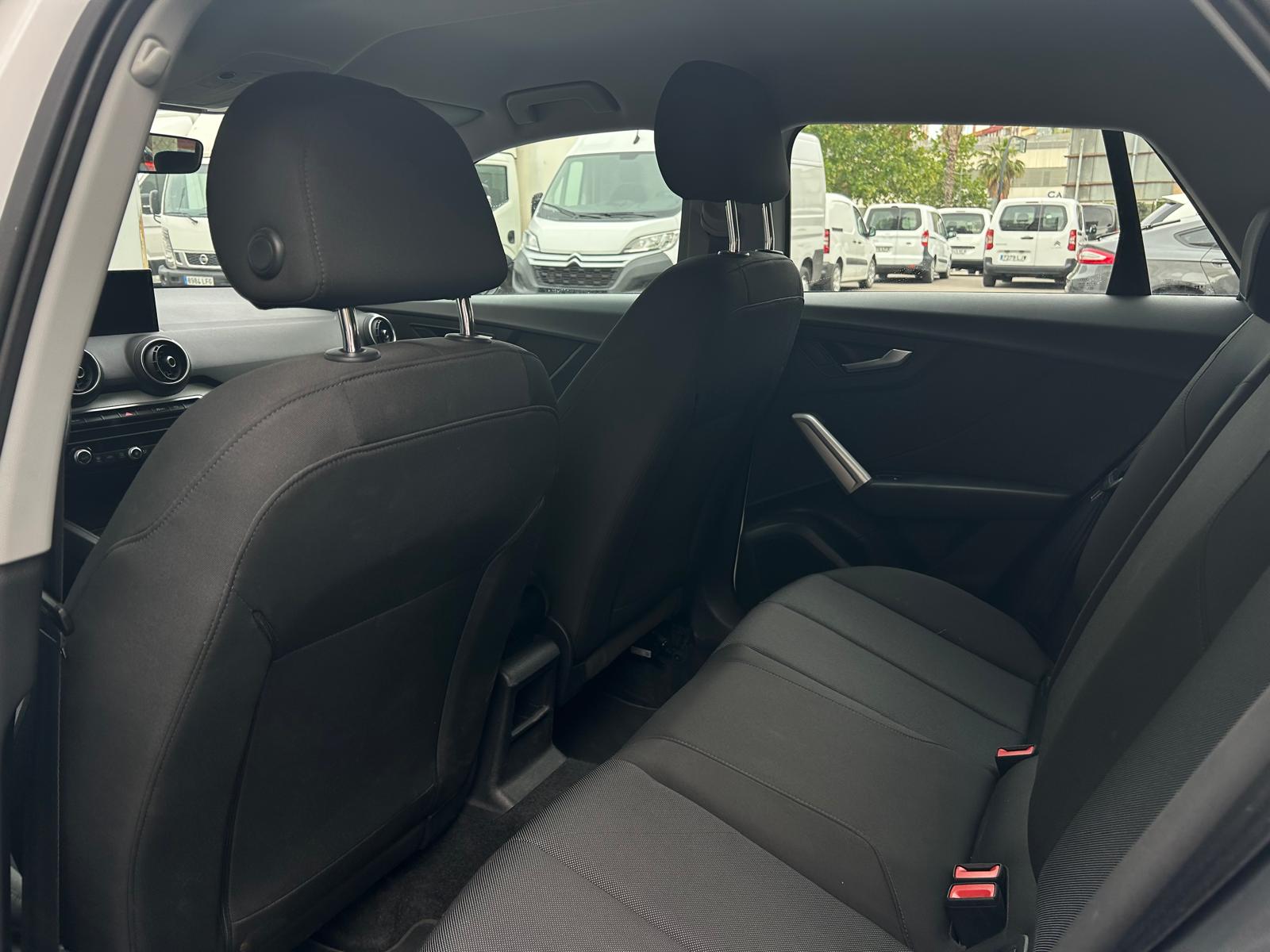 Coche 77