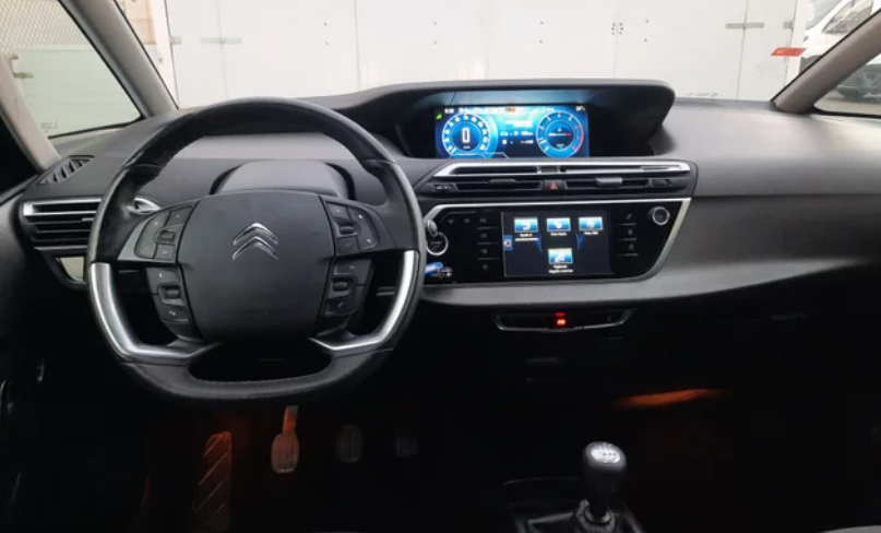 Coche 173
