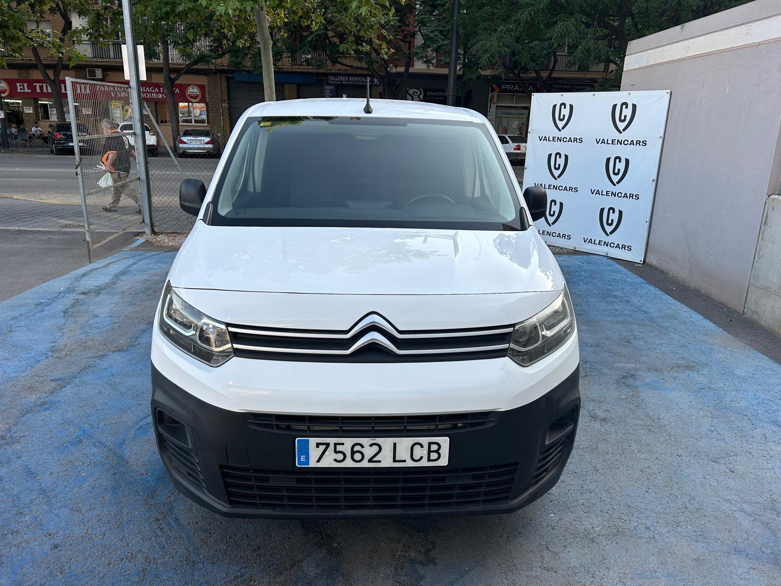 Coche 179