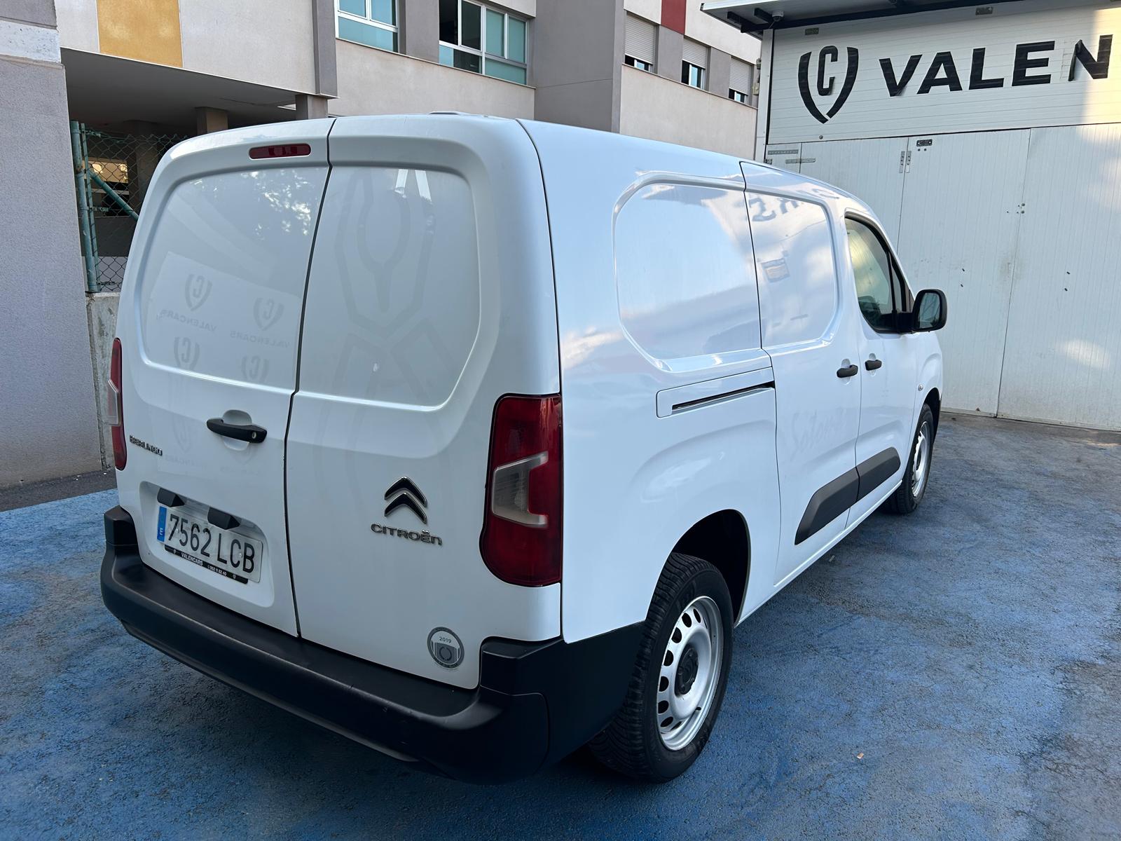 Coche 175