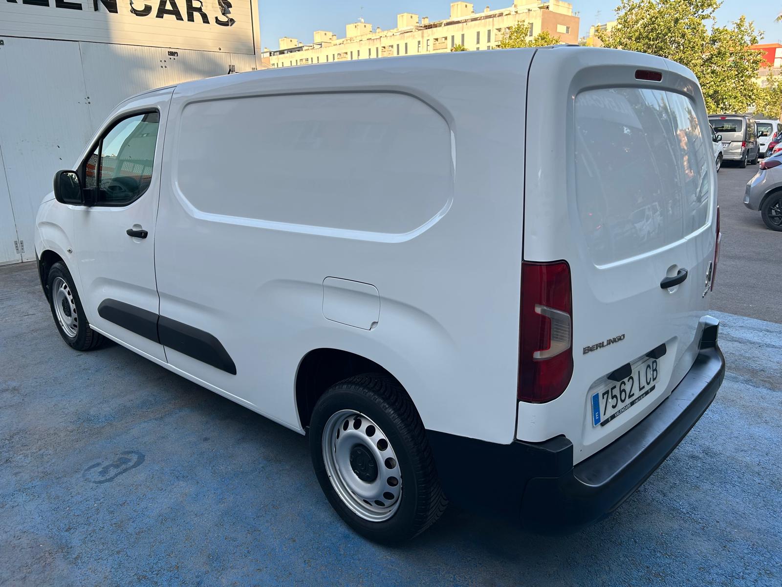 Coche 176