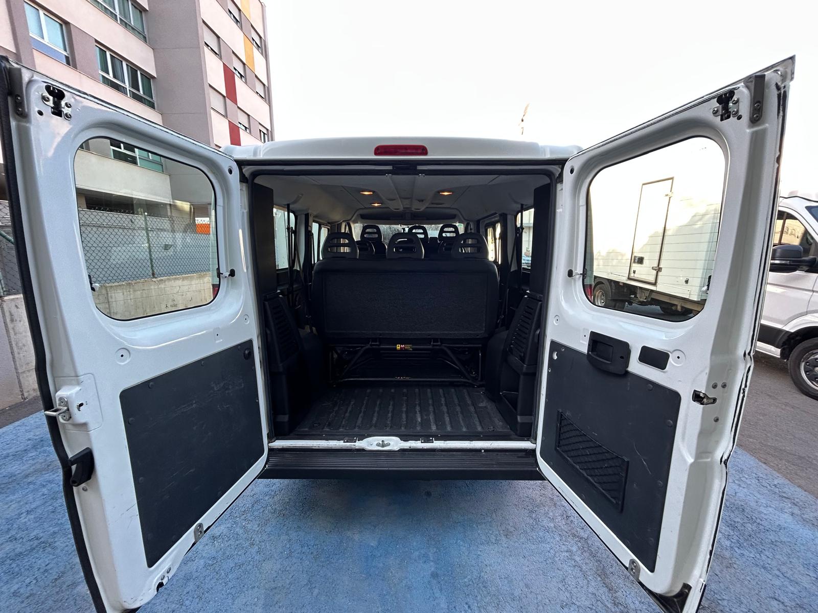 Coche 192