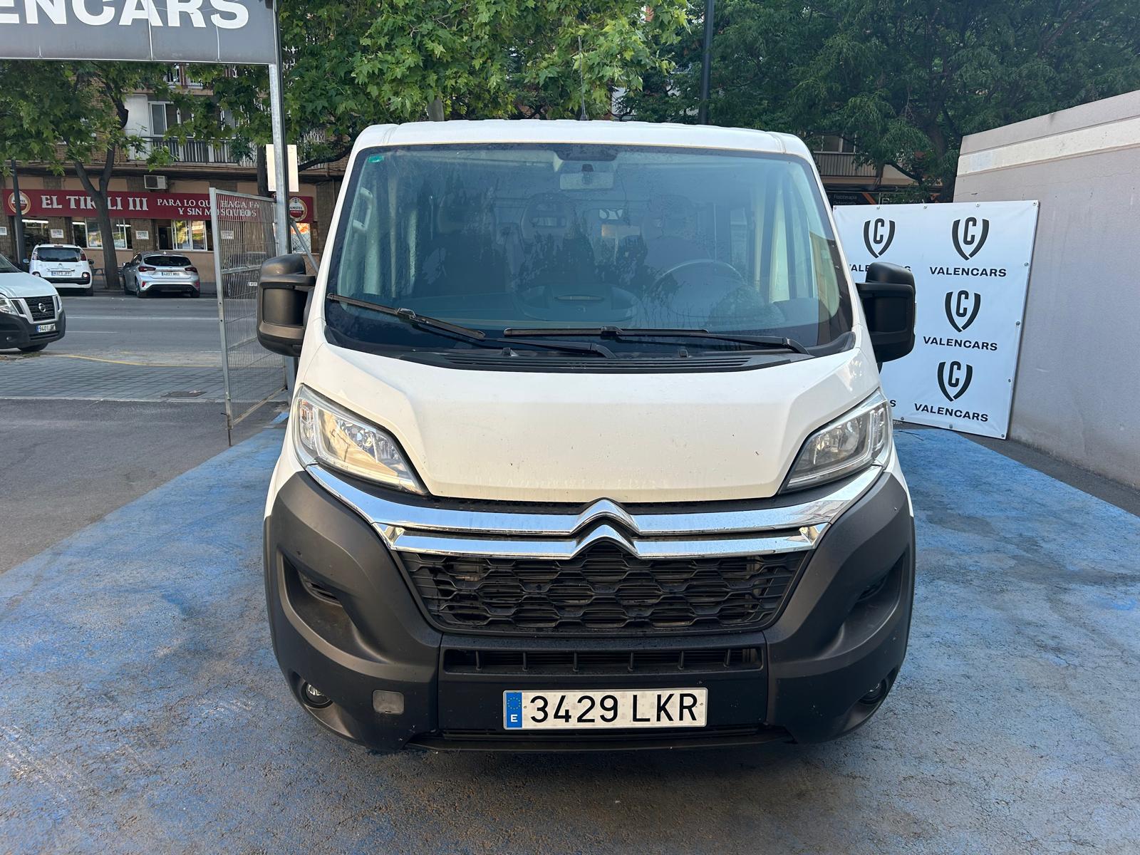 Coche 196