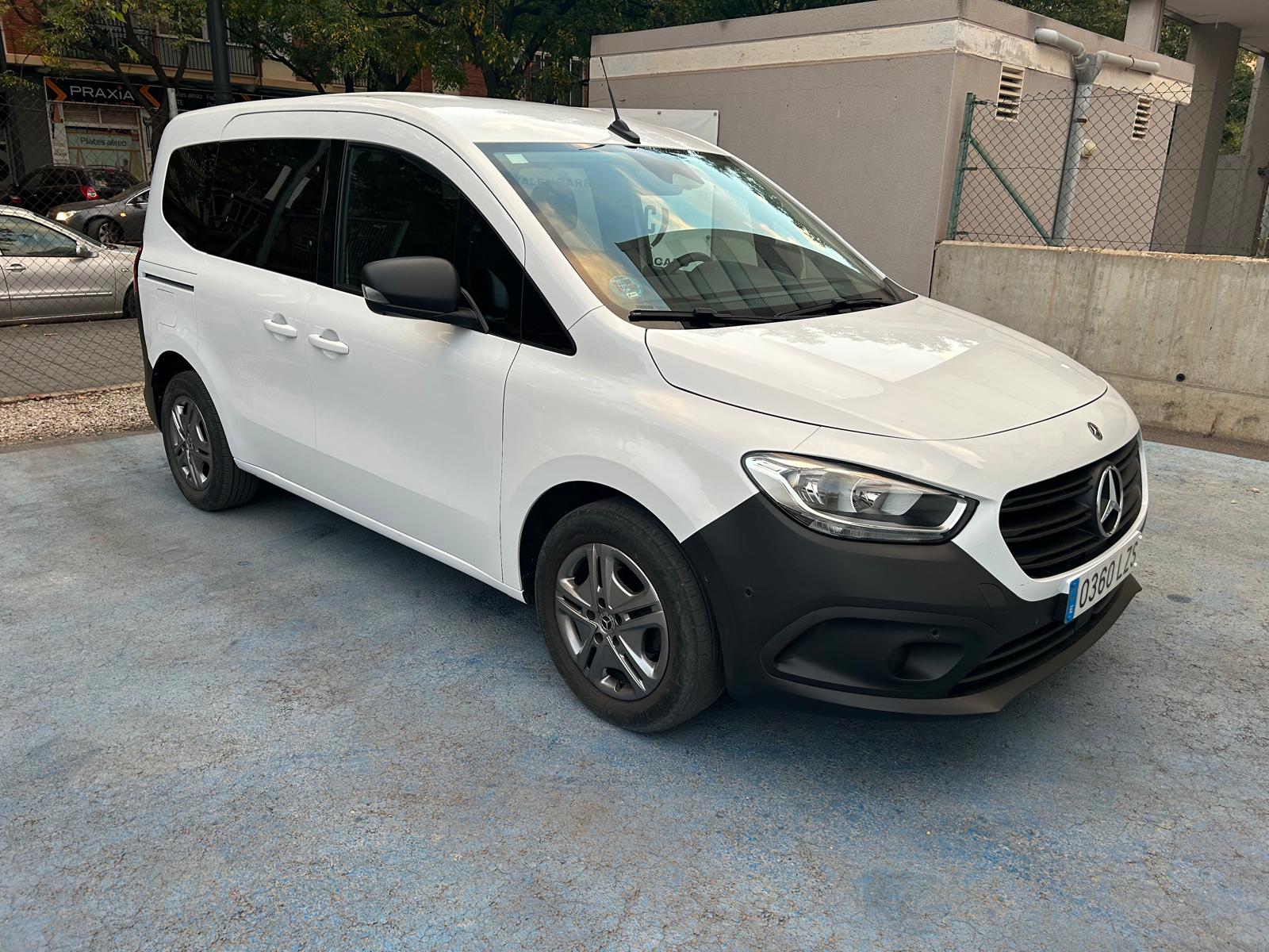 Coche 221