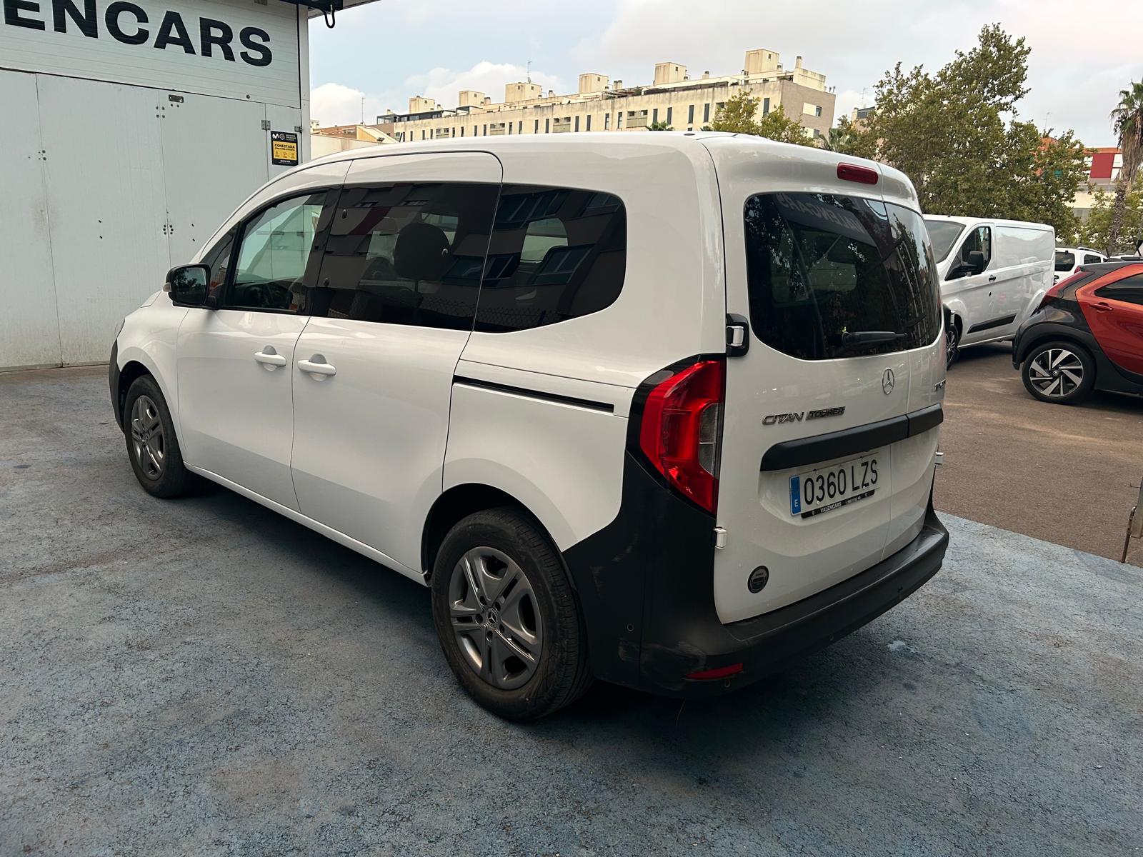 Coche 223